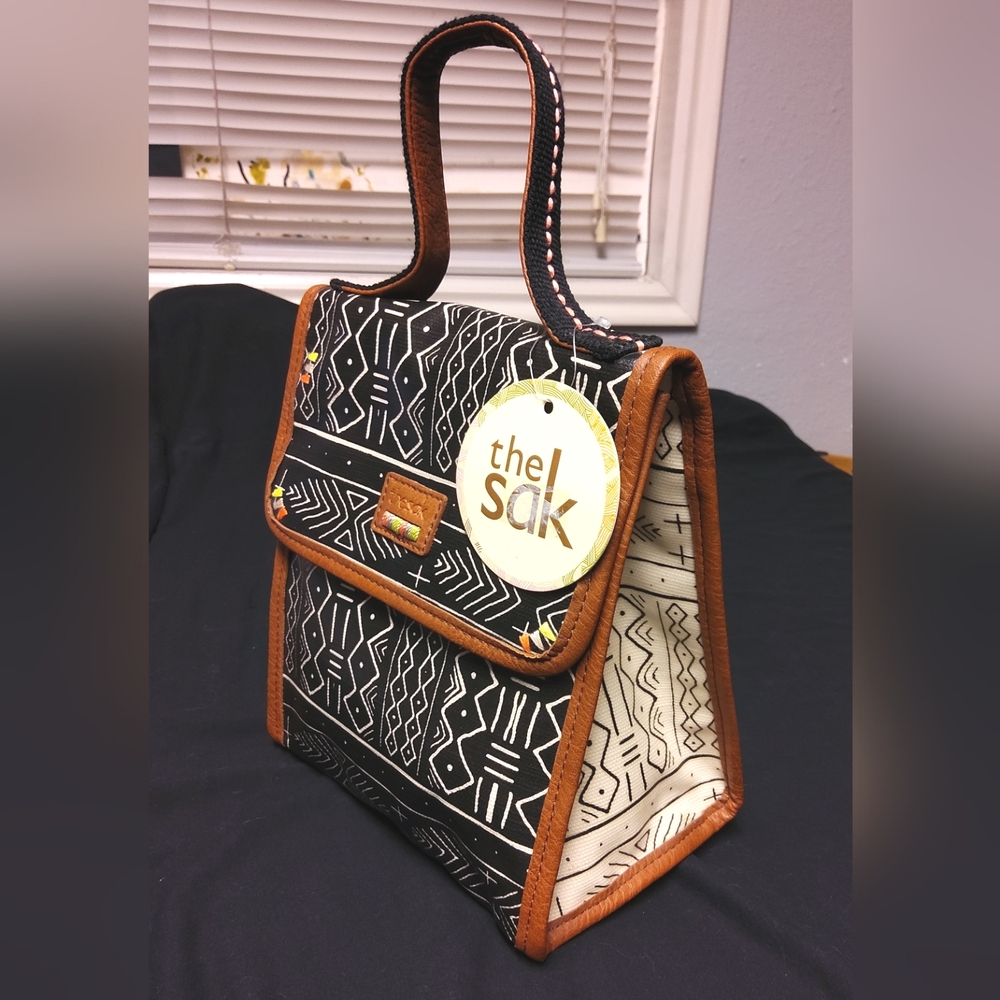 NEW The Sak Sakroots Lunch Bag Box vinyl black white brown Pacifica boho 107787